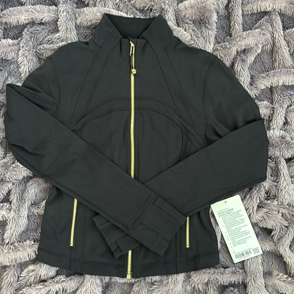NWT Lululemon Define Cropped Jacket *Nulu Black size 8